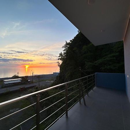 Guest House 99 Batumi Exterior photo
